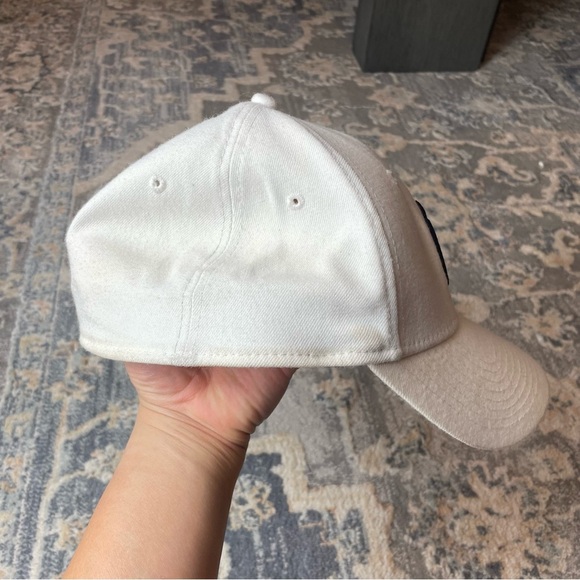 New Era White Yankees NY Logo Cap - Picture 5 of 5